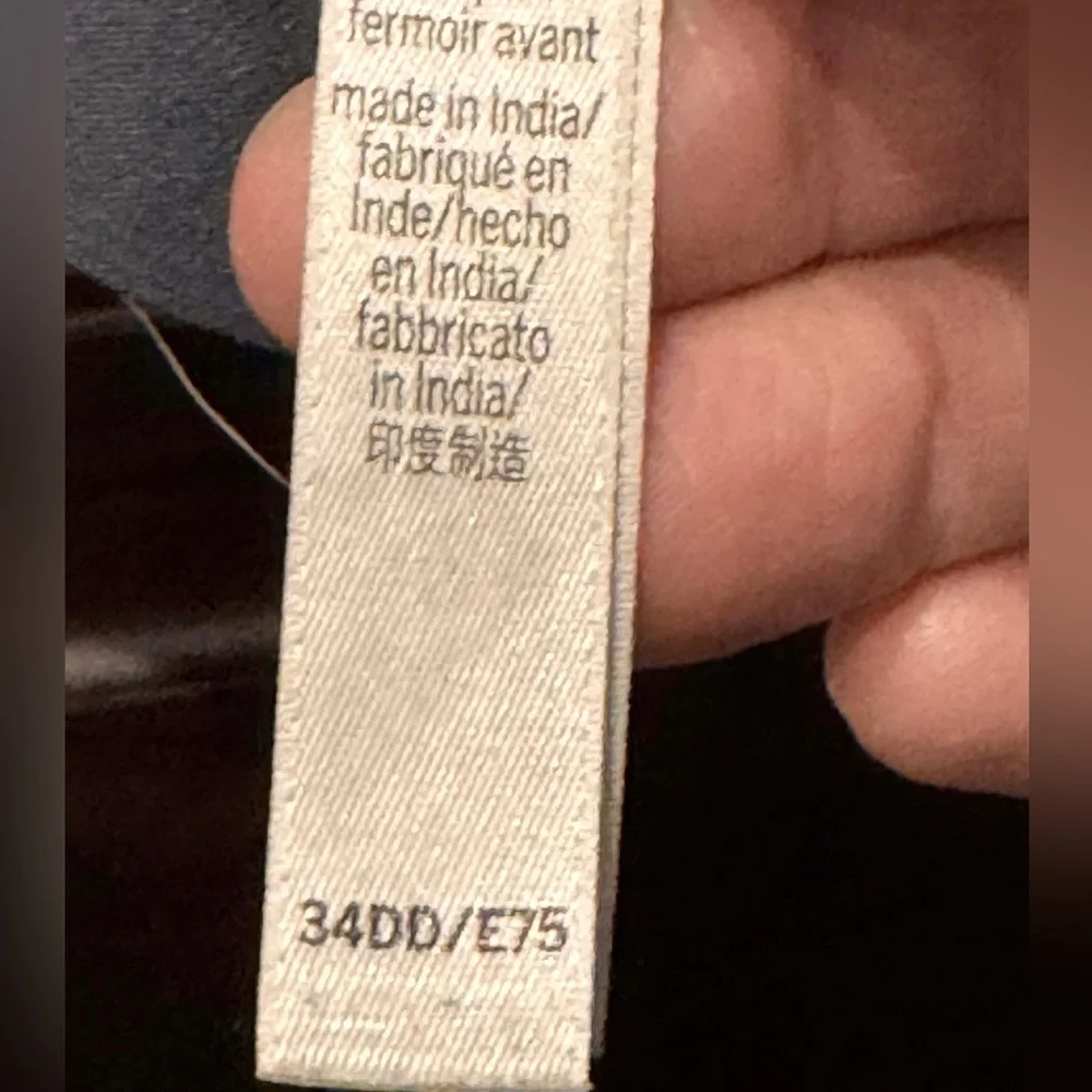 Victoria's Secret Gray Sports Bra front zip 34DD with padding - Picture 3 of 7